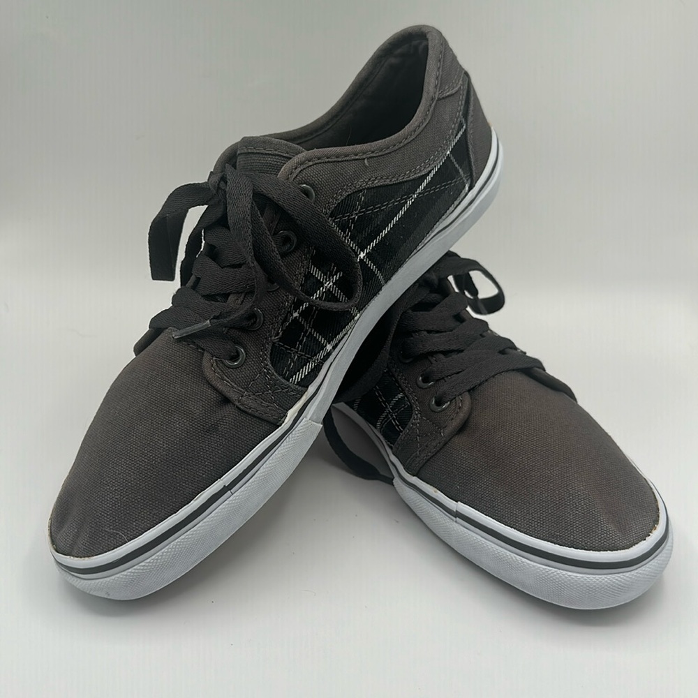 Tony Hawk Mens Skateboard/Sneakers Drift Gray Plaid Lace Up Low Tops Mens 9.0 M